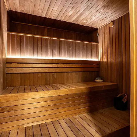 Mediterranean Vanian Views Penthouse *