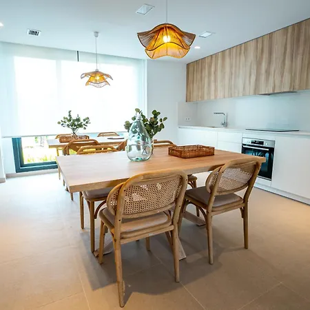 Mediterranean Vanian Views Penthouse 아파트