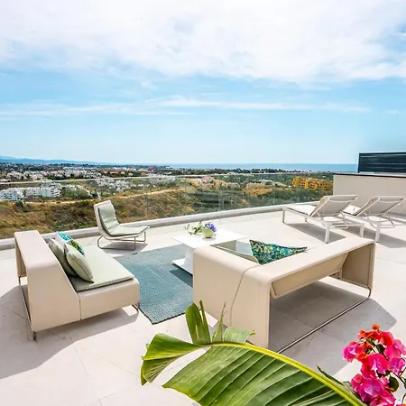 Mediterranean Vanian Views Penthouse *