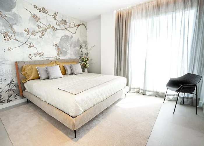 Mediterranean Vanian Views Penthouse *