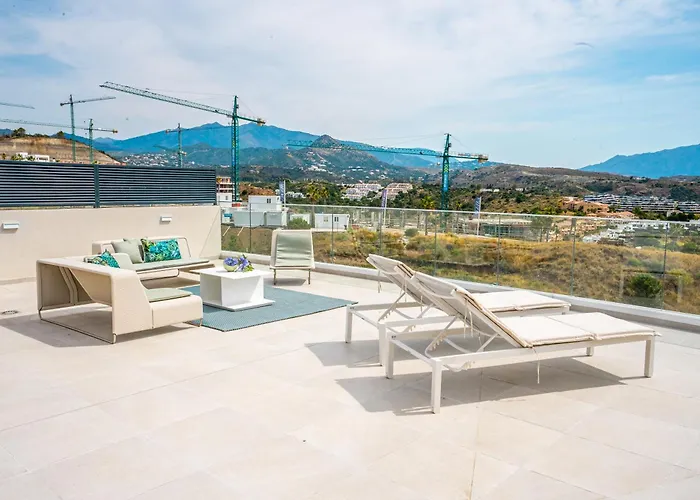 Mediterranean Vanian Views Penthouse * Естепона